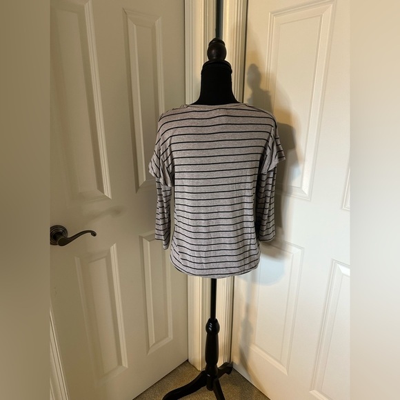 Dolan Anthropologie Ruffle Shoulder Striped Gray Women's Top - Picture 3 of 4